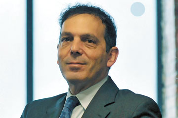 Lawyer who lost licence wants SCC to clarify remedies