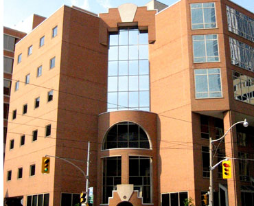 Toronto plastic surgeon probed for unprofessional conduct